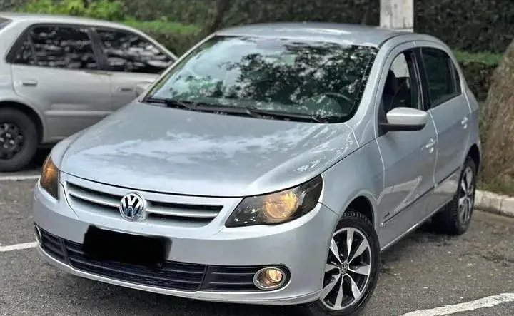 Gol 1.0 2010 - prata
