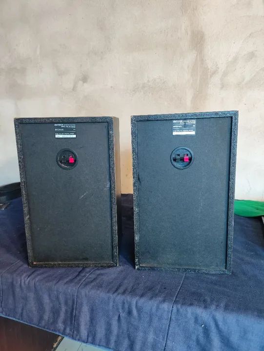 Par de Caixas Acústicas Aiwa avh9 funcionando tudo perfeitamente  - Foto 2