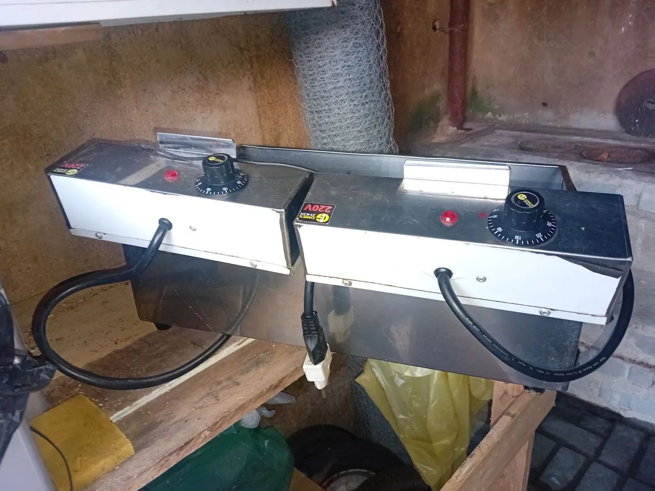 Fritadeira Dupla Industrial - Ótima para Lanchonetes e Restaurantes - Foto 5