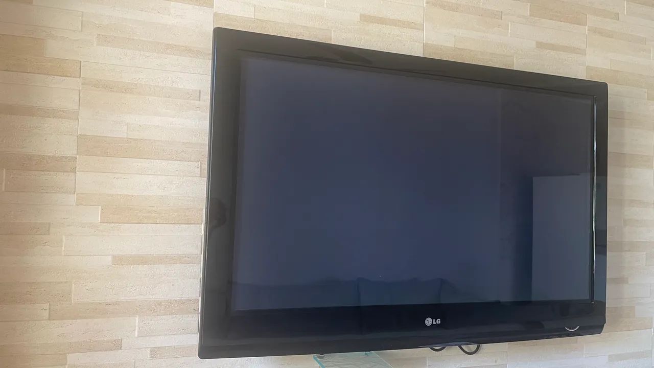 Tv LG 42 polegadas funcionando 