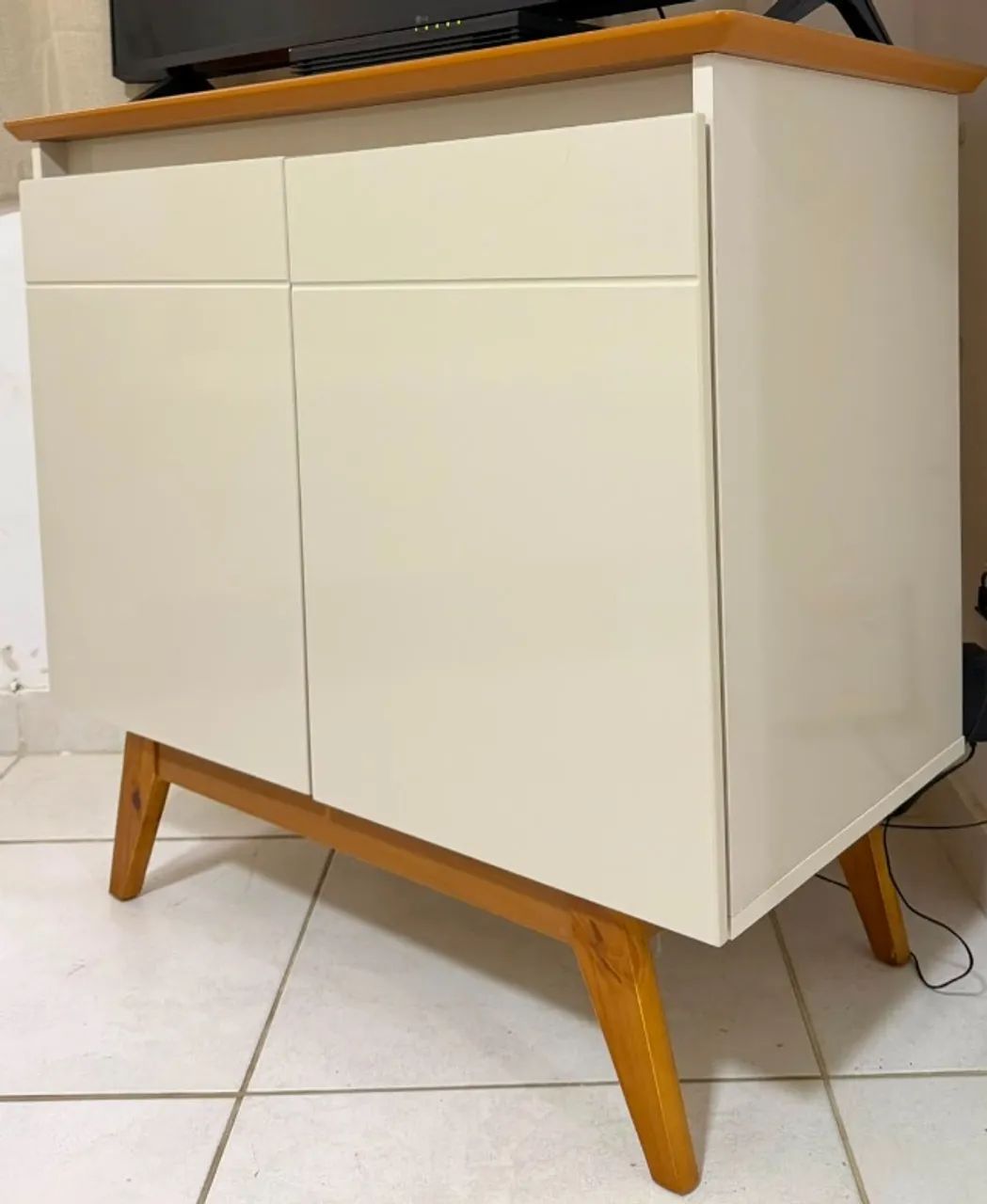 Buffet / Armário em MDF e Madeira - Foto 2