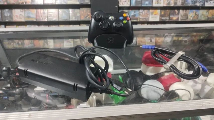 XBOX 360 L10 RGH 3.0 HD 500GB 130 TOP + JOGOS RETROS LEITOR BOM 1 CONTROLE E FONTE ORIGIN - Foto 3