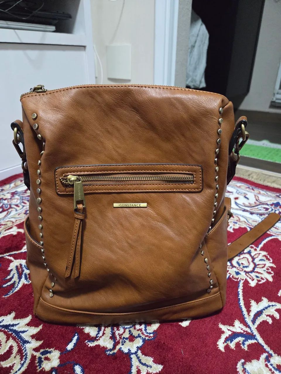 Mochila Enfeites Tachas Caramelo