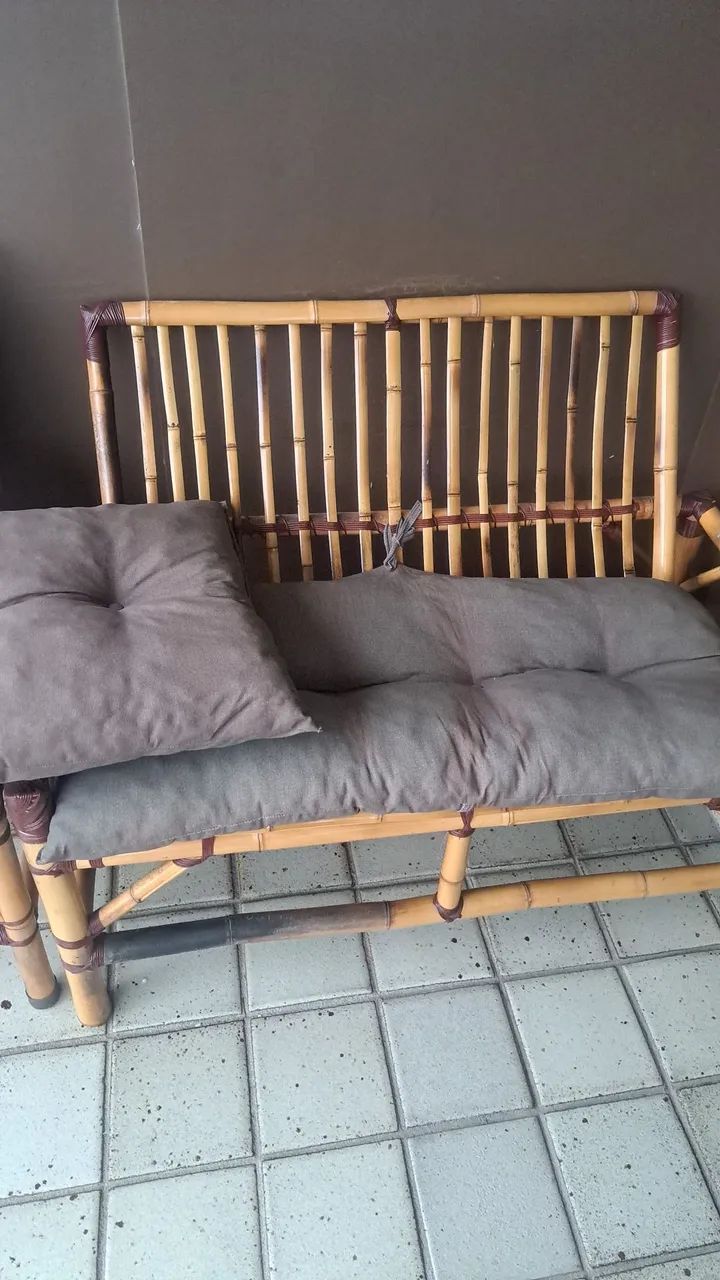 Vendo moveis de varanda de bambo e madeira
