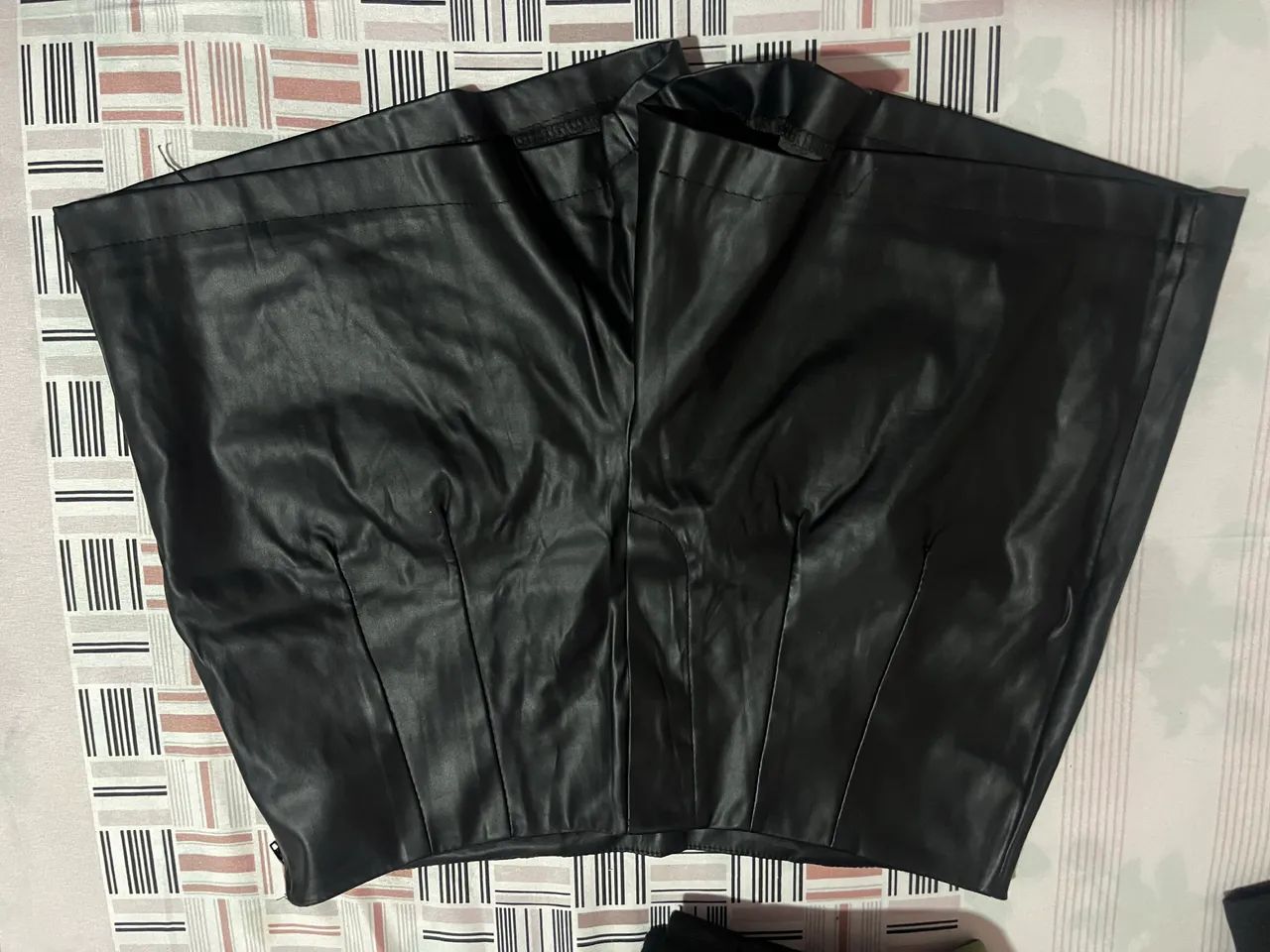 Short preto estilo couro - Foto 2