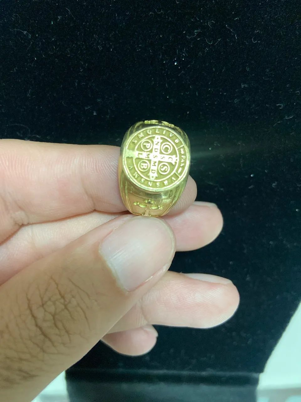 Anel São Bento em ouro 18k