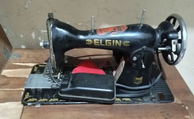 Máquina De Costura Reta Elgin B3