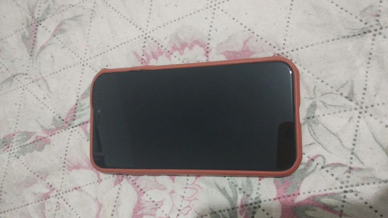 iPhone 11 64 gigas valor 950  - Foto 2
