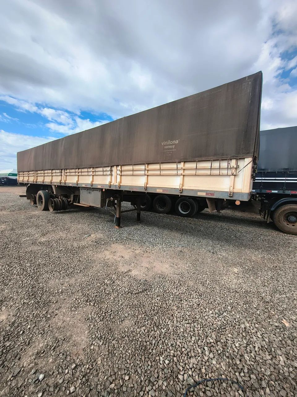Carreta LS Randon 2000