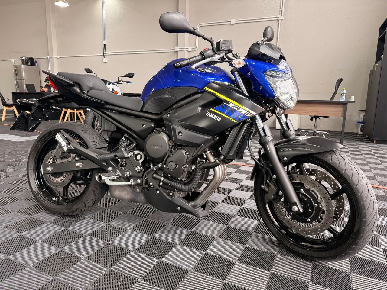 XJ6 2018 - Foto 4
