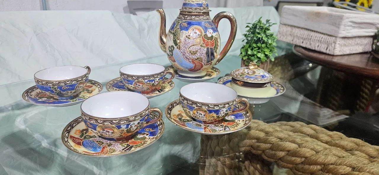 Vendo conjunto de bule com xícaras. Produto de antiguidade - Foto 5