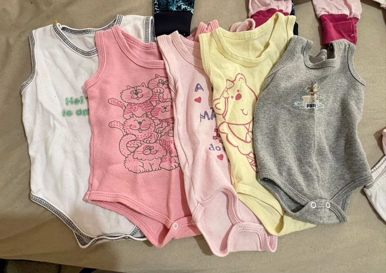 Lote de roupas bebê + de 40 itens  - Foto 2