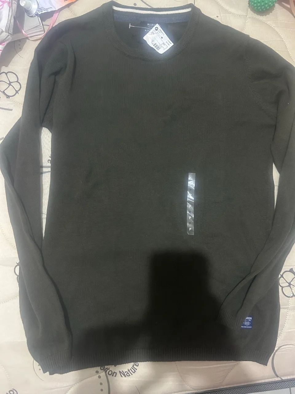 camiseta manga longa, verde militar. Nova.