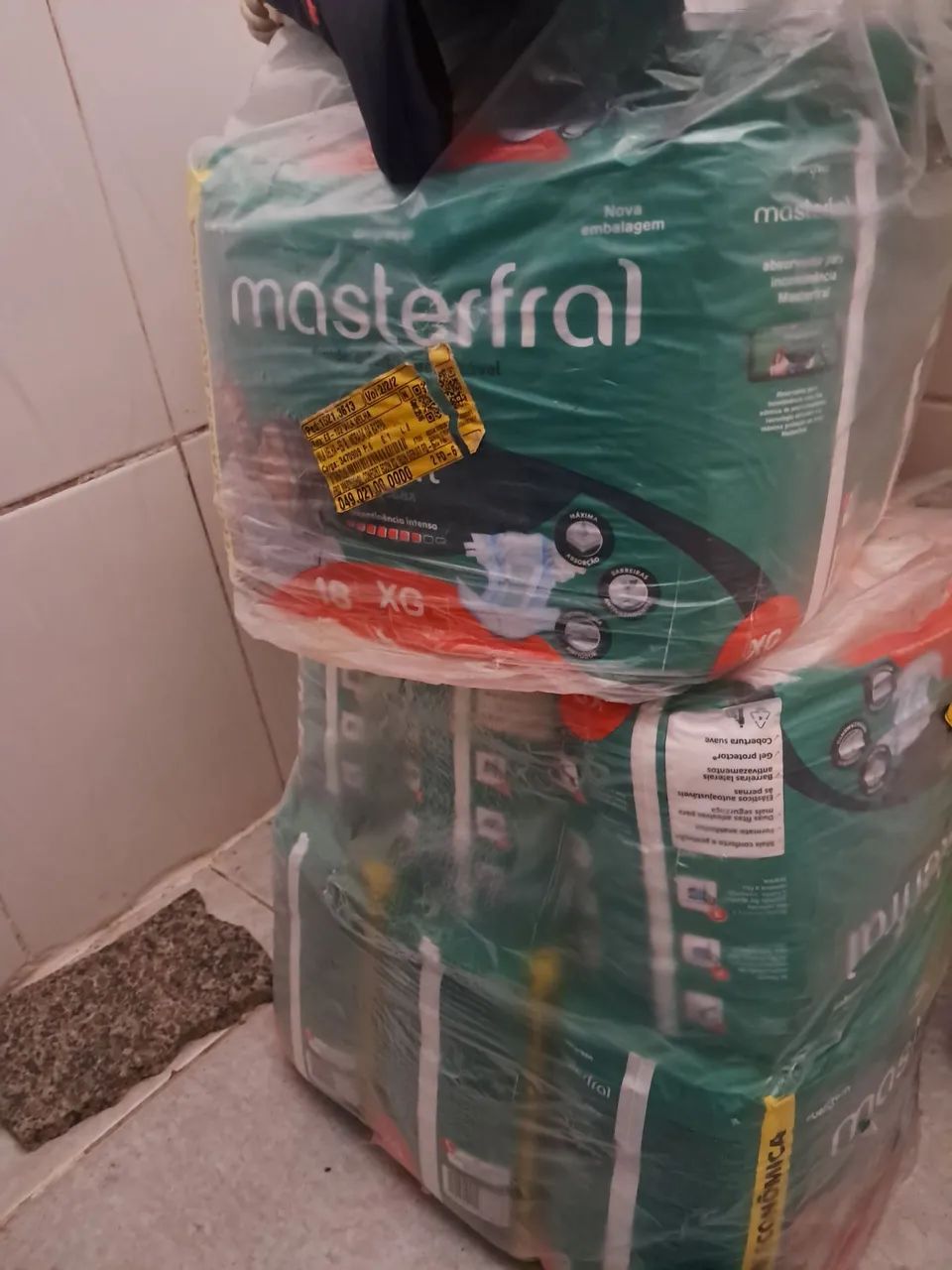 Fraldas geriatrica Tamanho XG pacote com 18 unidades