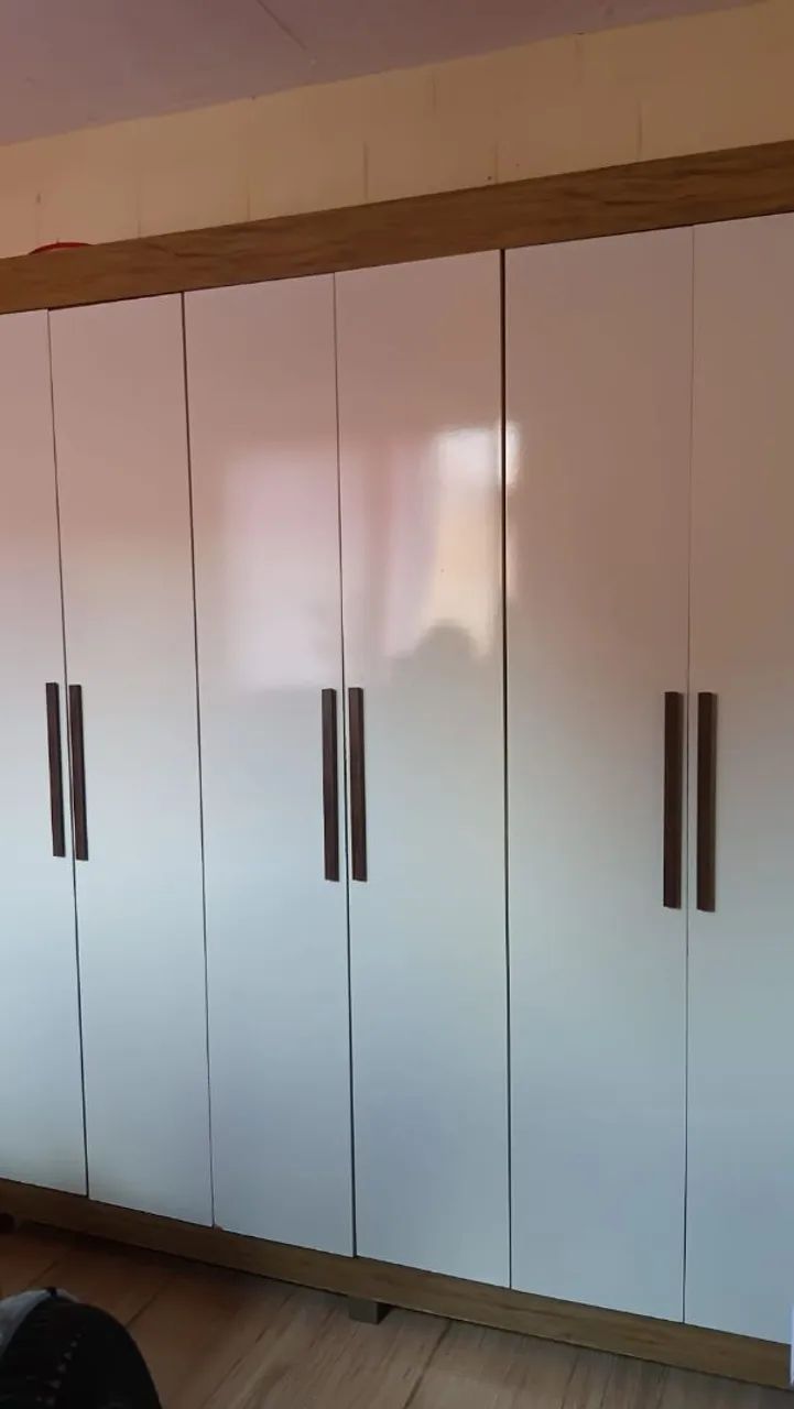 Guarda roupa novo
