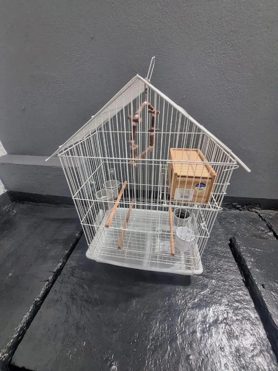 Gaiola Com bandeja, comedouro e puleiro - Foto 2