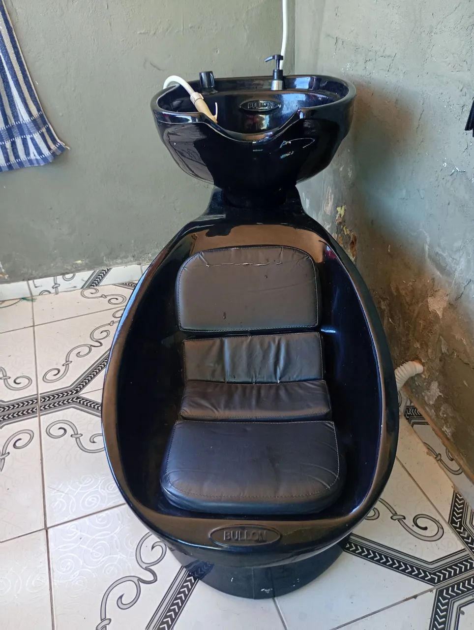 Vendo carrinho auxiliar, lavatório, e espelho  - Foto 2