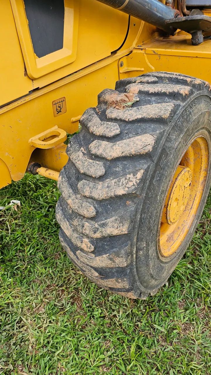 Retroescadeira JD 310L 2020 4x4 cabinada 3.700h único dono, em perfeito estado - Foto 3
