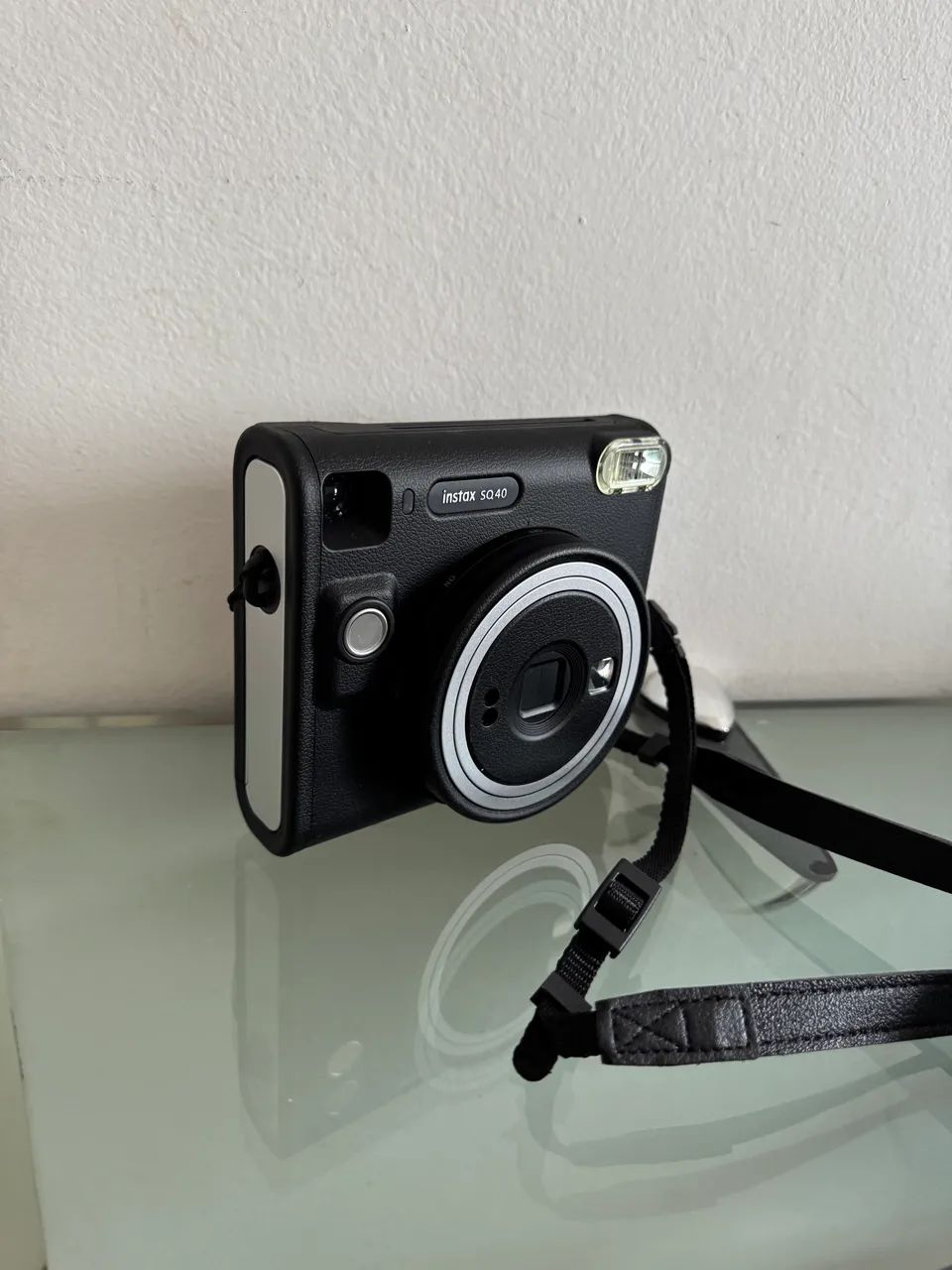 Camera instax sq40 preta