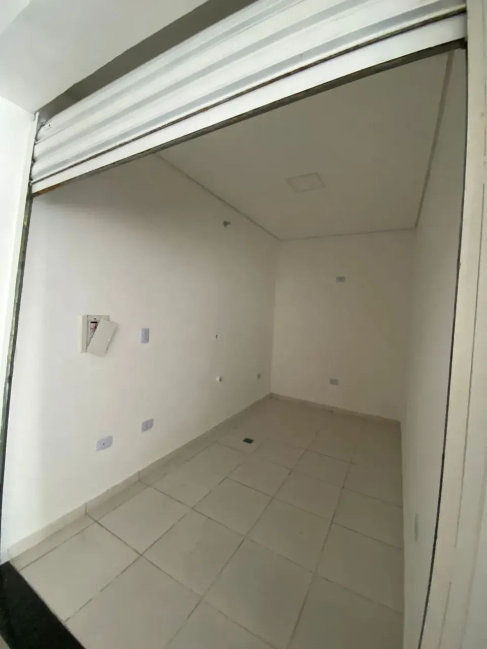 BOX COMERCIAL, NO ESPAÇO CABEÇAS, DISPONÍVEL PARA LOCAÇÃO DEFINITIVA - Foto 3