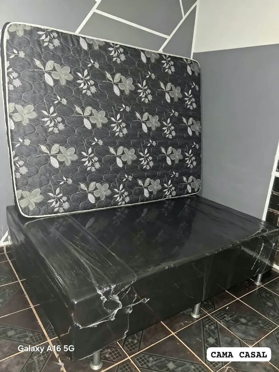CAMA CASAL DE BASE E COLCHÃO DE ESPUMA GROSSA