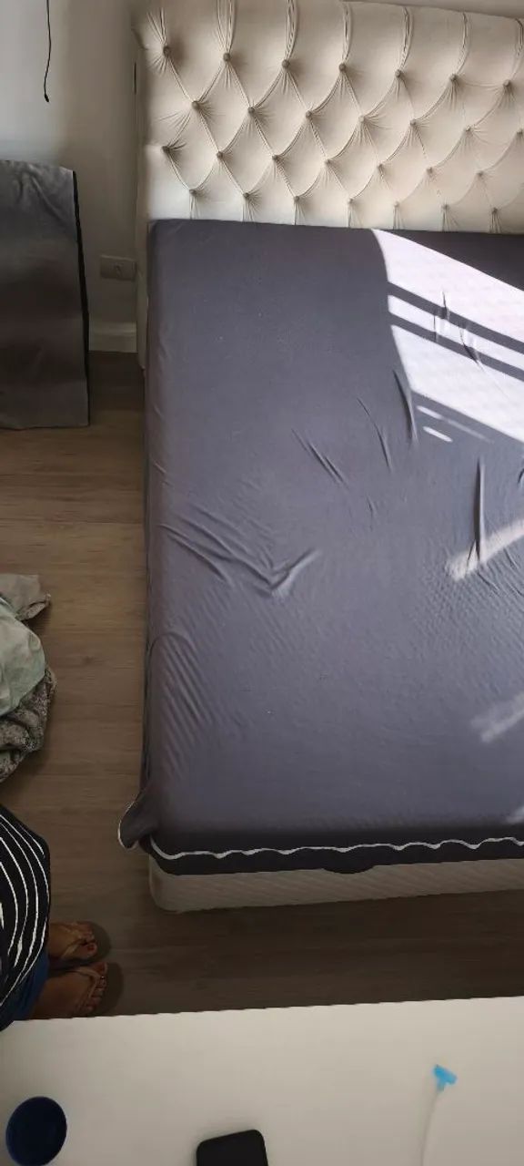 Cama de casal com colchão e cabeceira para RETIRAR 