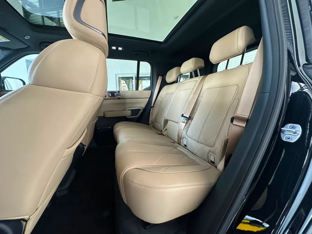Denza B5 4WD, foto 17 de 20