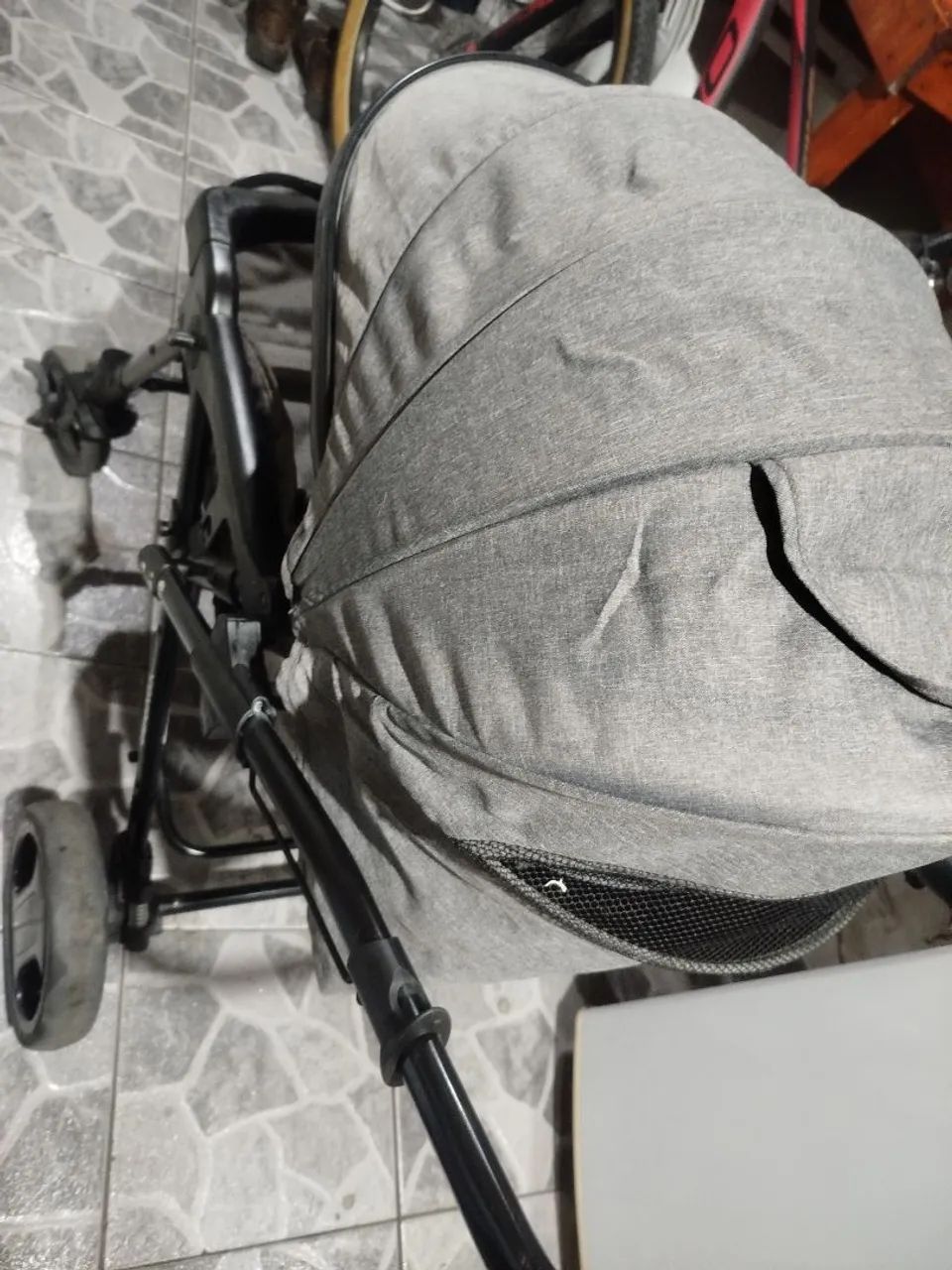 Carrinho de bebê  muito bom - Foto 5