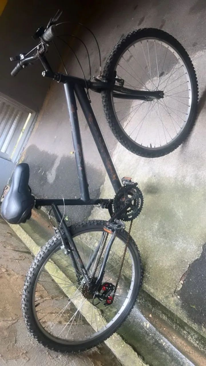 Bicicleta aro 26, marca ultra com marcha  semi nova  - Foto 3