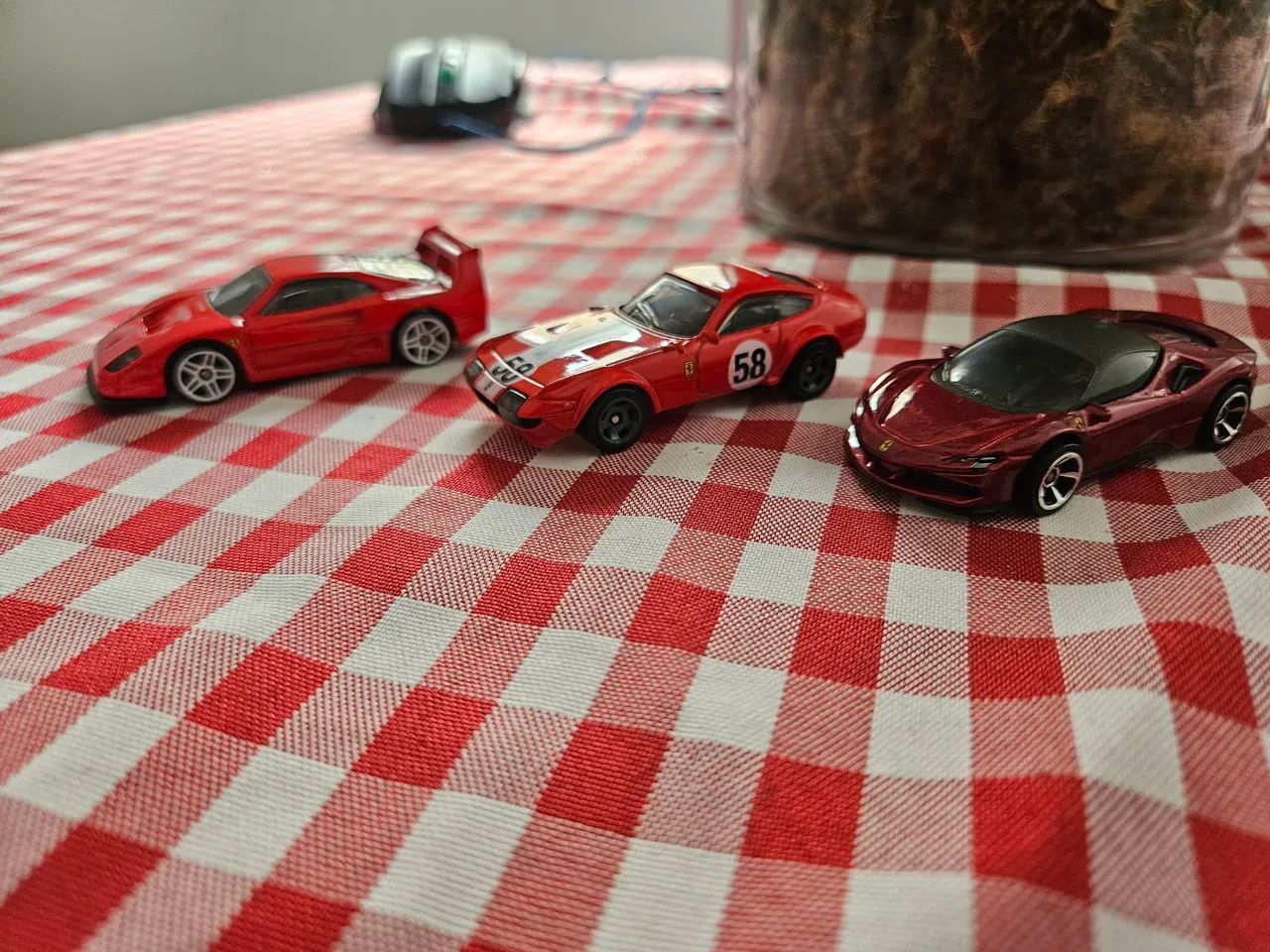 3 Ferraris Hotwheels