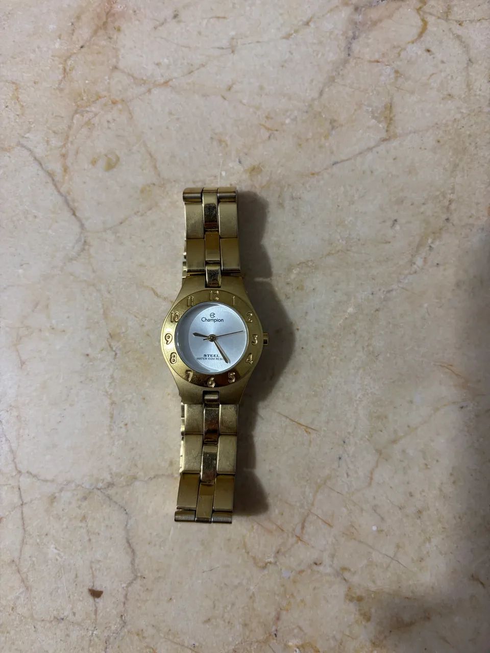 Vende-se relógio banhado a ouro 