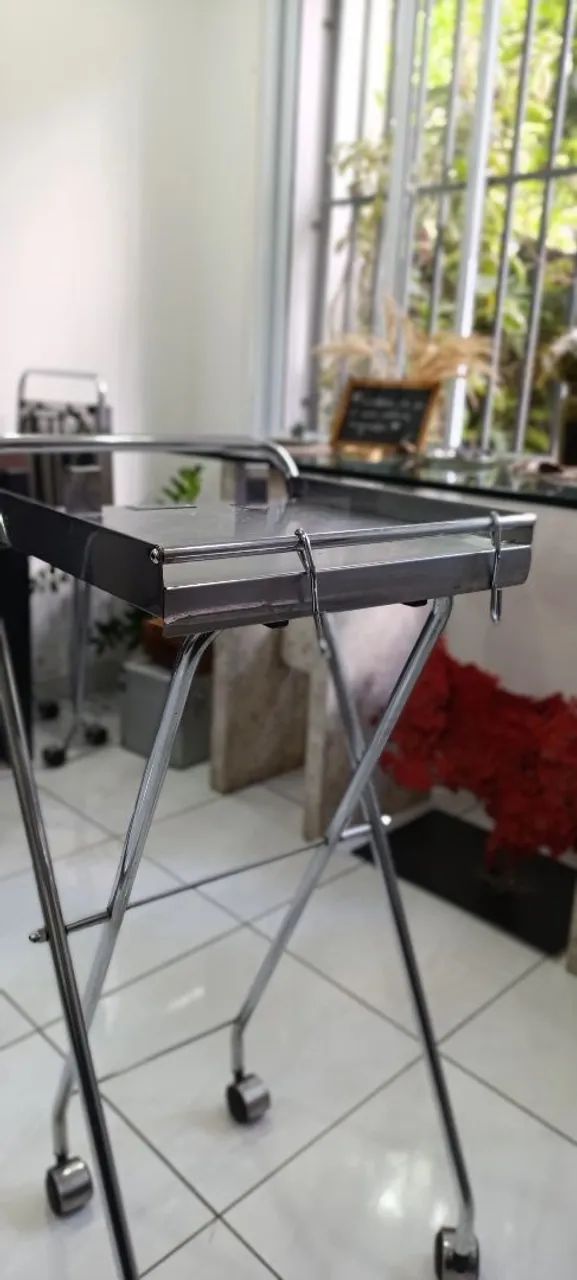 Carrinho Auxiliar inox para salão. - Foto 4
