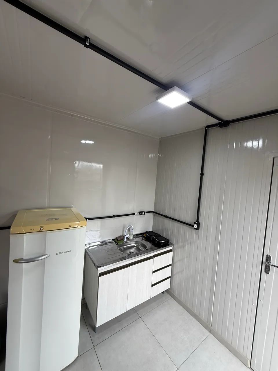 Kitnet bairro carianos 