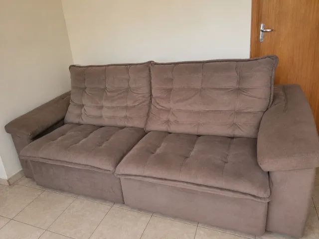 Sofa Modular em  Veludo Marrom com Acento Retrátil e Encosto Reclinável