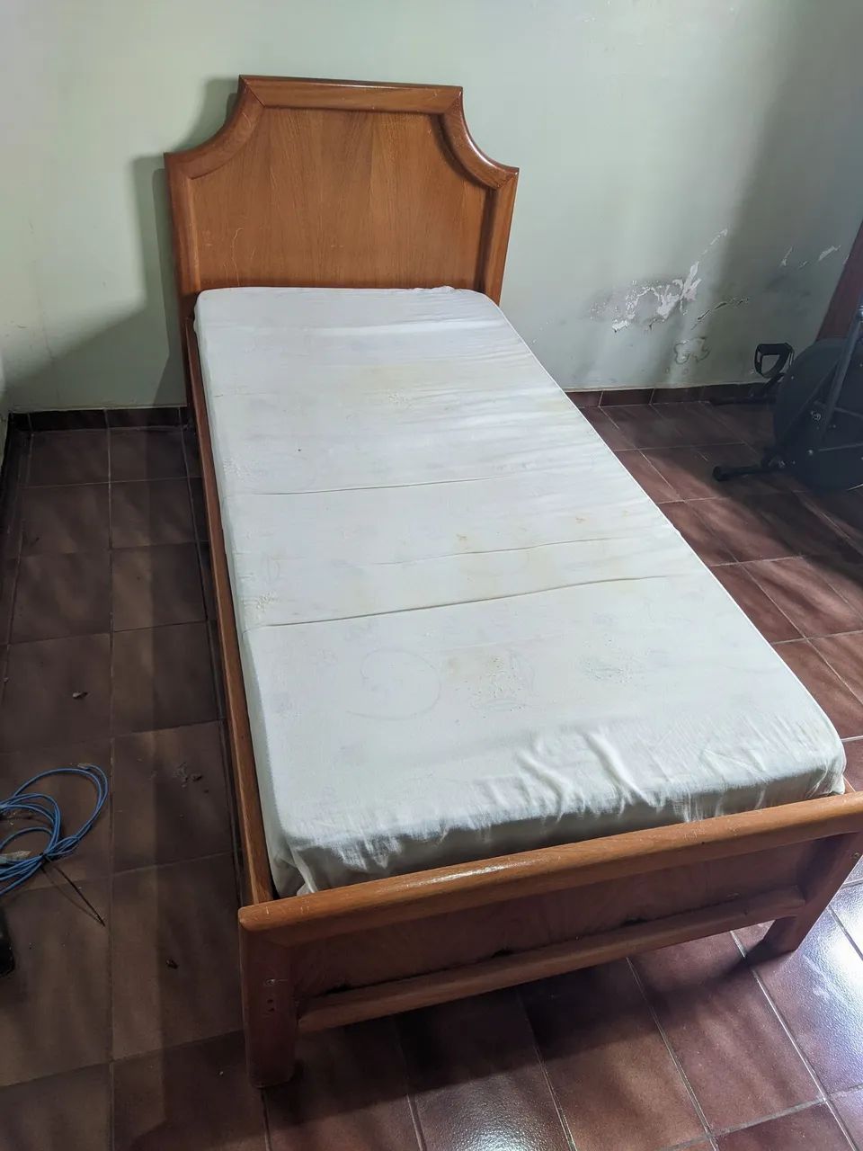 Cama De Solteiro Com Colchão (Madeira Cerejeira) - Foto 2