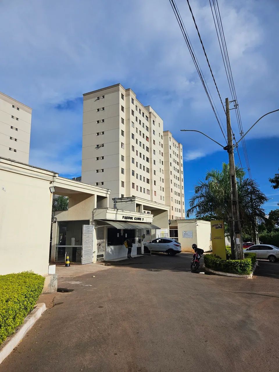 Aluga-se Apto com suíte Parque Clube II