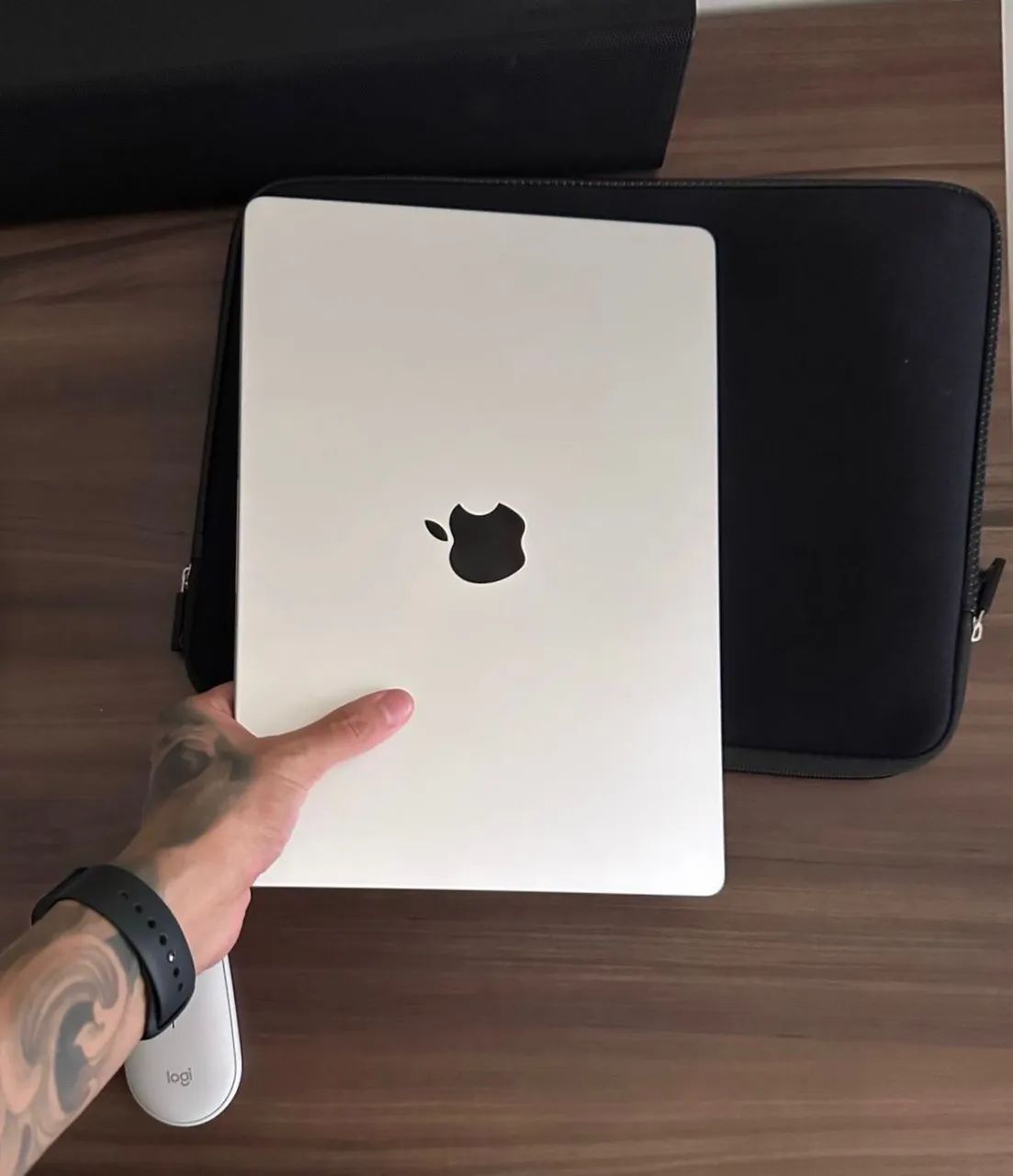 Apple MacBook Pro M3  - Estado de NOVO - Foto 2