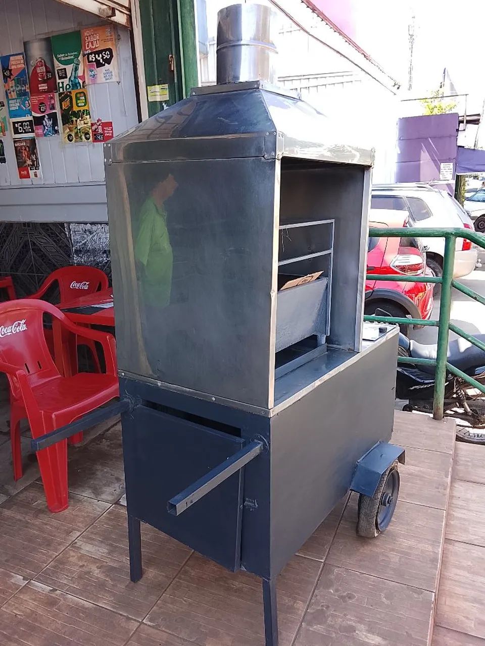 Vendo carrinho para venda de churrasquinho  - Foto 2