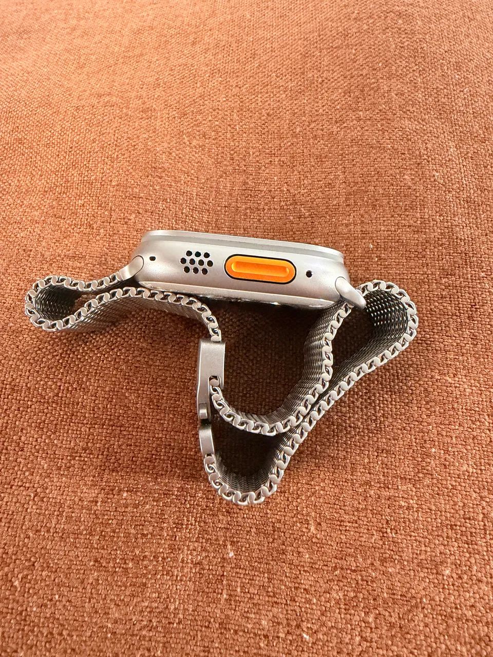 Apple Watch Ultra 3 49mm Natural Titanium Milanese Loop. - Foto 3