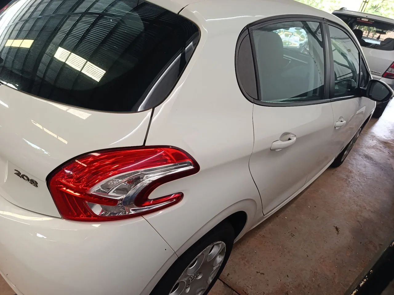Peugeot 208 Active/active Pack 1.5 Flex 8V 5P 2015 - Foto 5