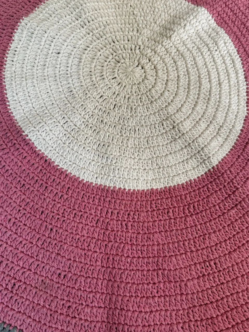 Tapete de crochê de 90 cm  - Foto 2