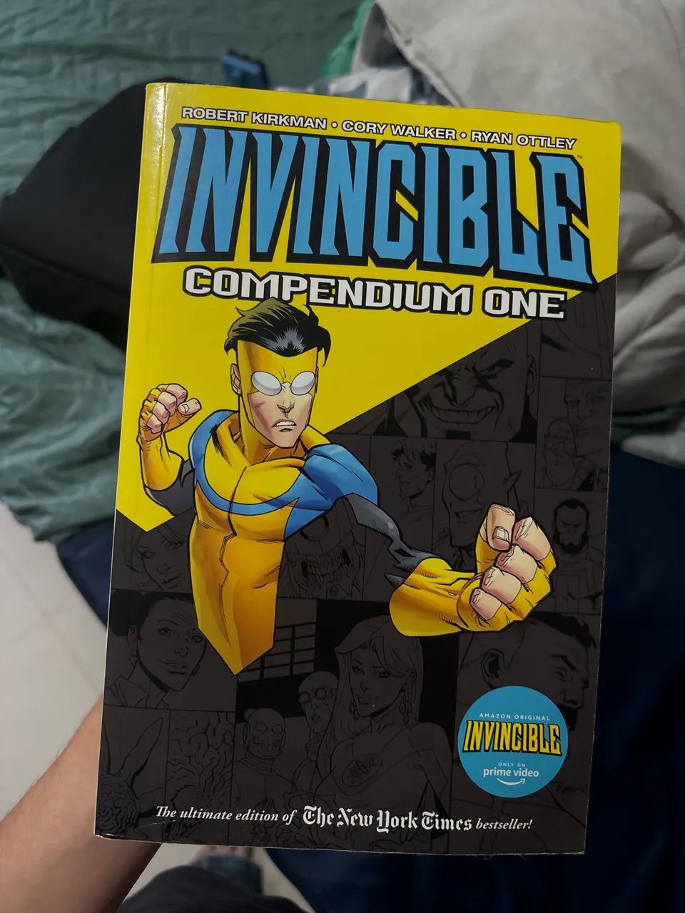 compendium invencível 1 em inglês 