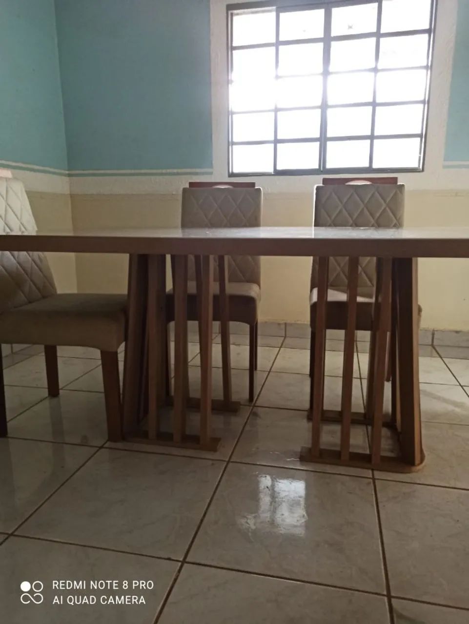 Mesa  com 5 cadeiras 900.