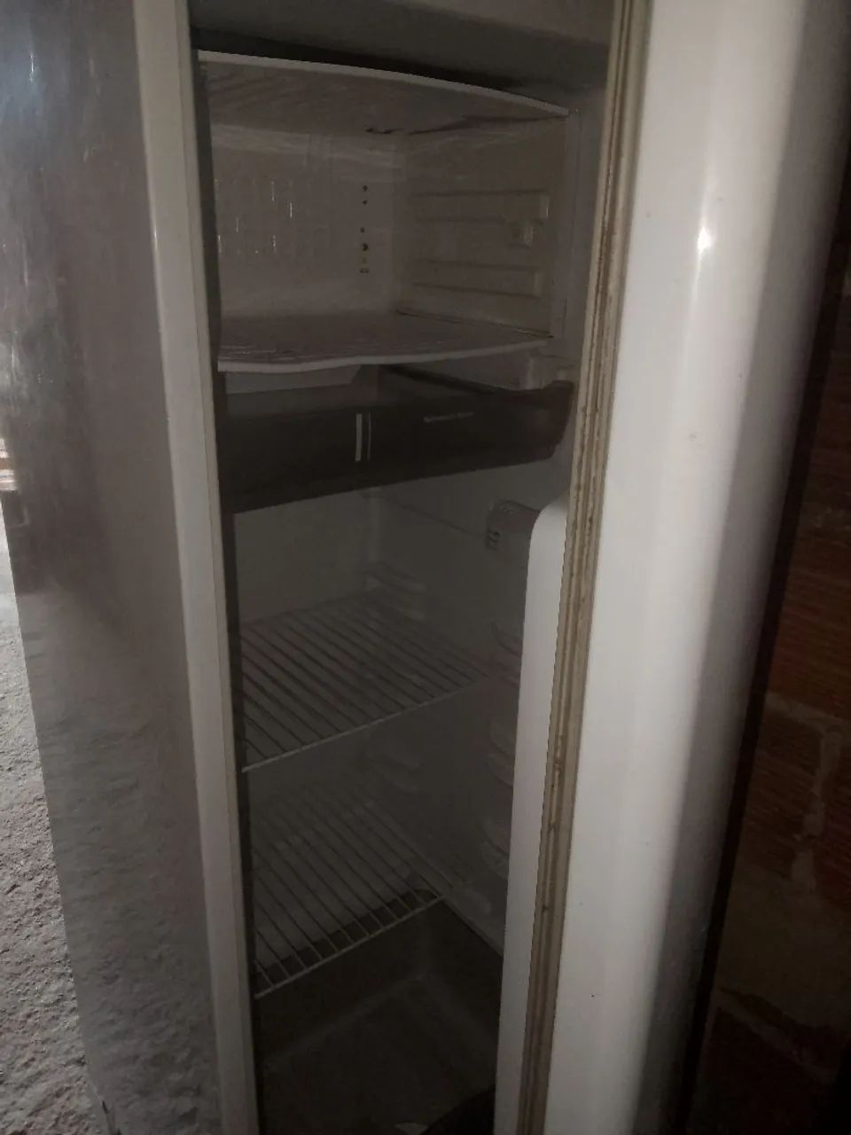 Geladeira pra retirada de peças  - Foto 2