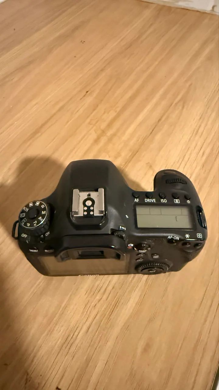 Câmera fotográfica Canon 6D Mark 1