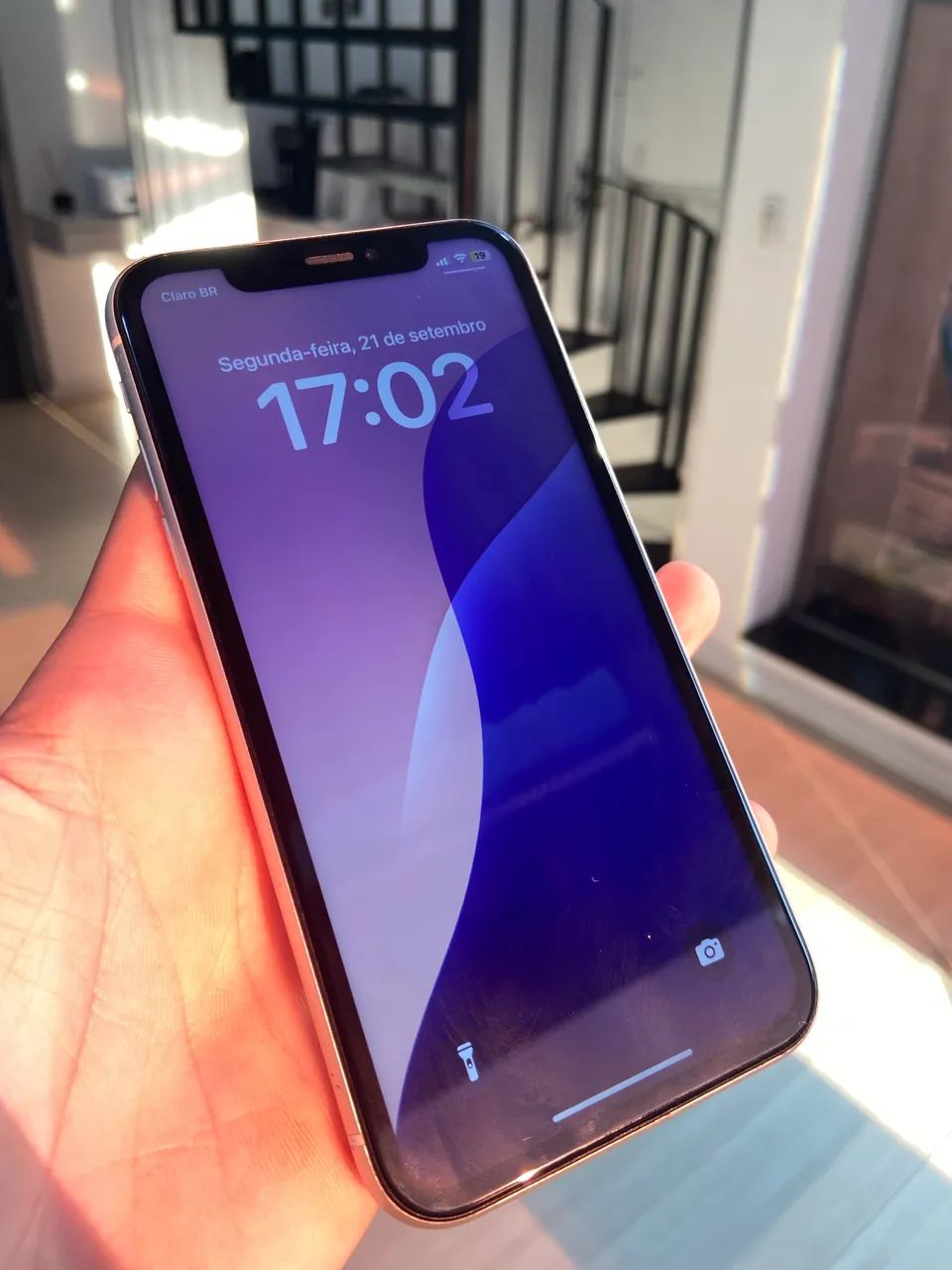 iPhone XR ? Tudo Funcionando | Só Traseira Trincada | Bateria Nova - Foto 3