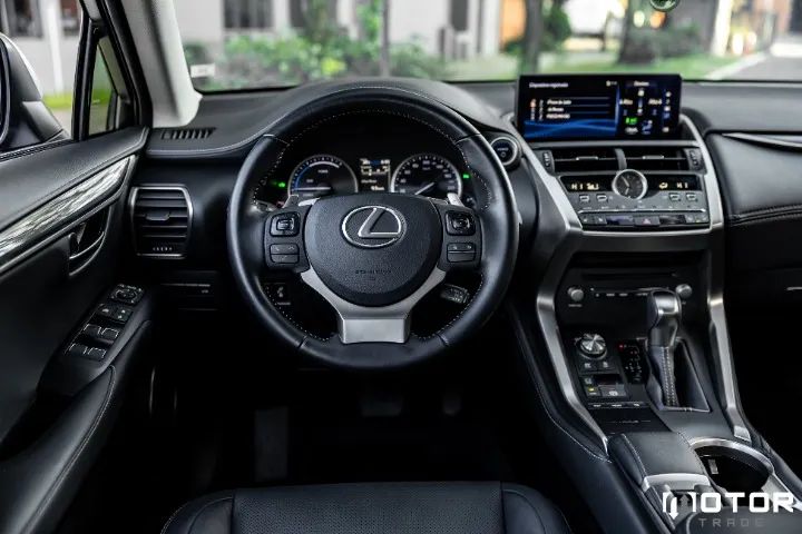 Lexus NX-300 H Luxury 2.5 16V Aut., foto 9 de 20