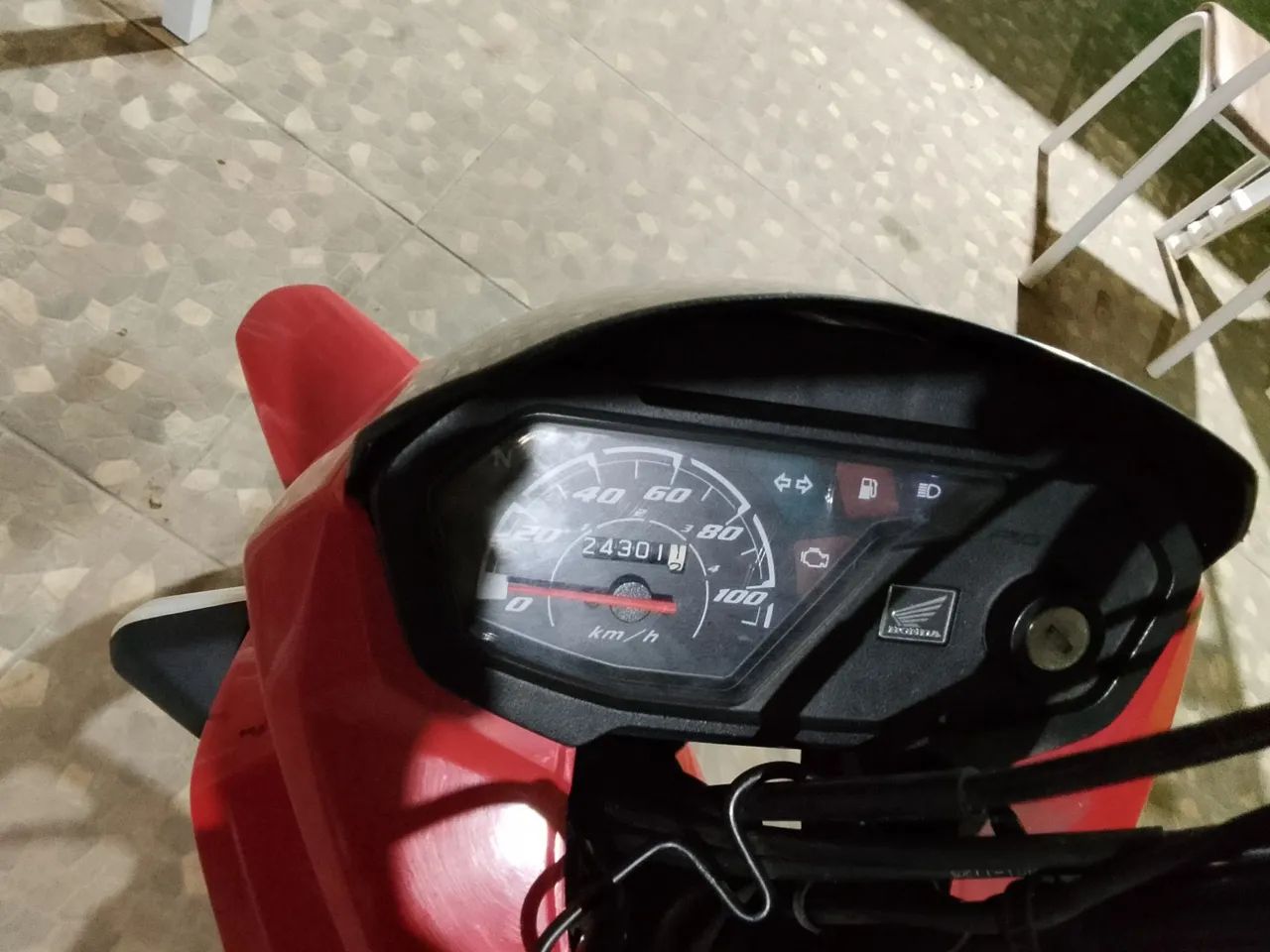Vendo moto Pop R$8.500