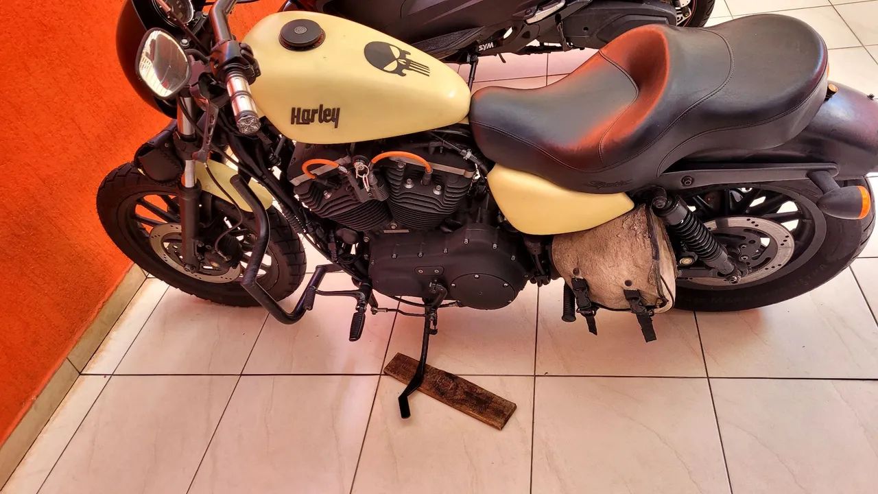 Harley 883 - Foto 2