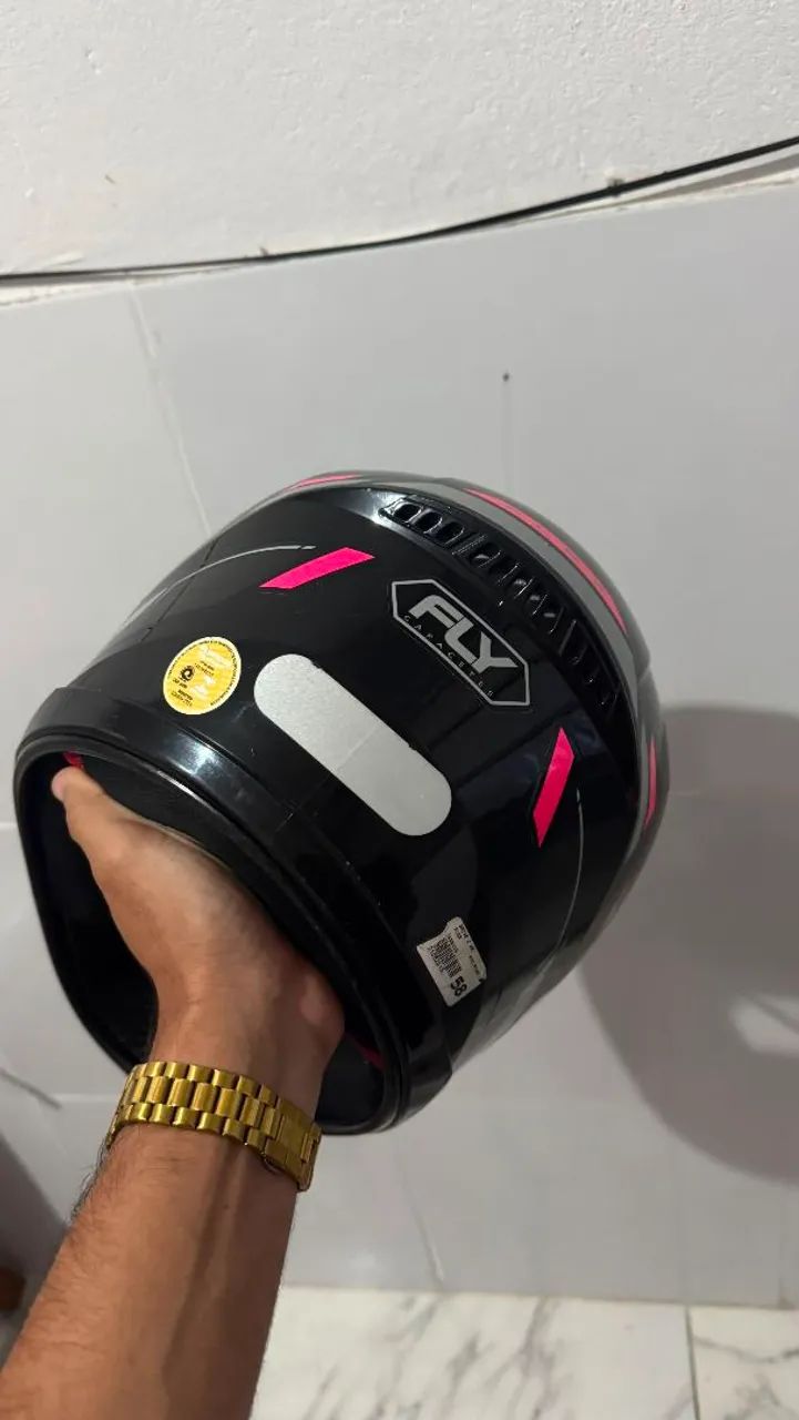 Capacete seminovo 6 meses de uso, tamanho 58 - Foto 5